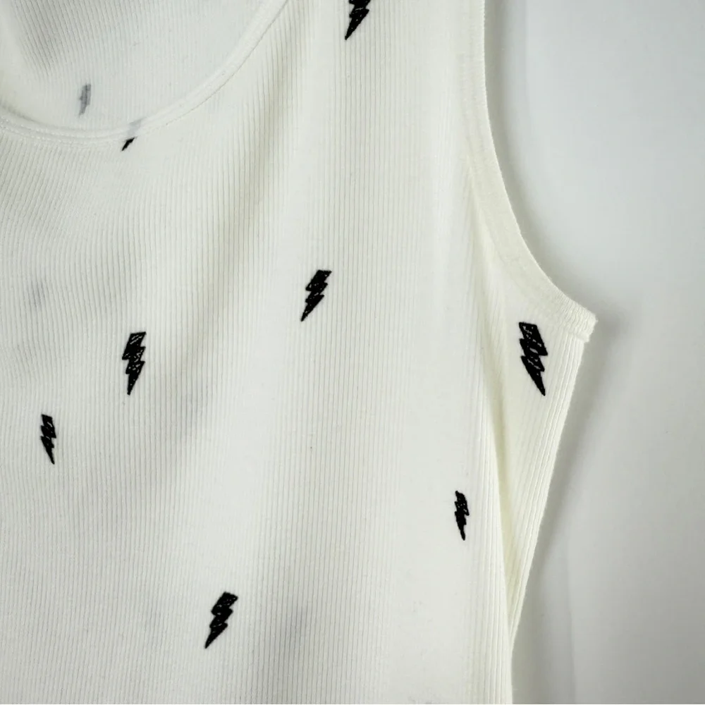 GAP White Rib-Knit Boyfriend Tank Top with Black Lightning Bolt Pattern Size XL
